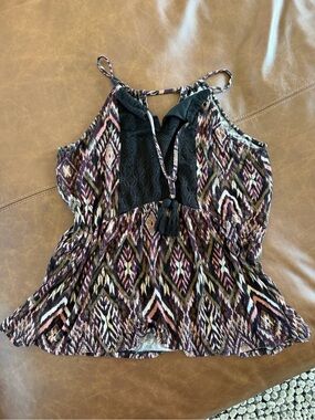 Maurices Black Lace Yoke Halter Camisole with Mauve and Tan Geometric Print